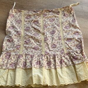 Charlotte Russe Cream and Purple Floral Mini Skirt
